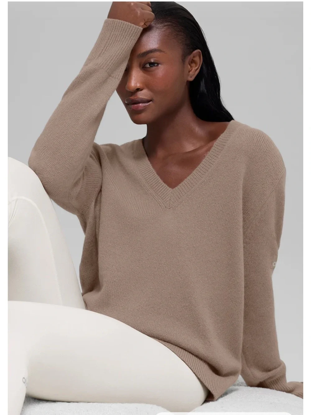ALO Wool Cashmere New Class Oversized V-Neck Sweater, Chai Latte, size XS